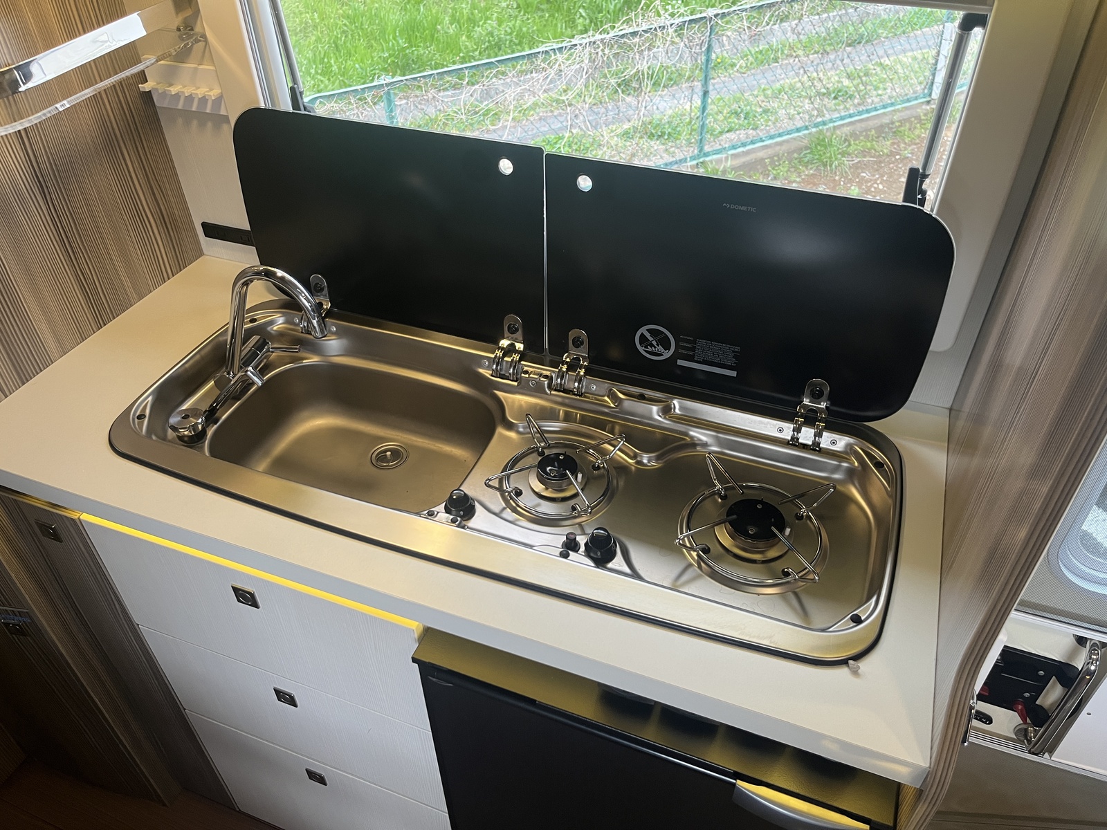 キャンピングカーキャブコン