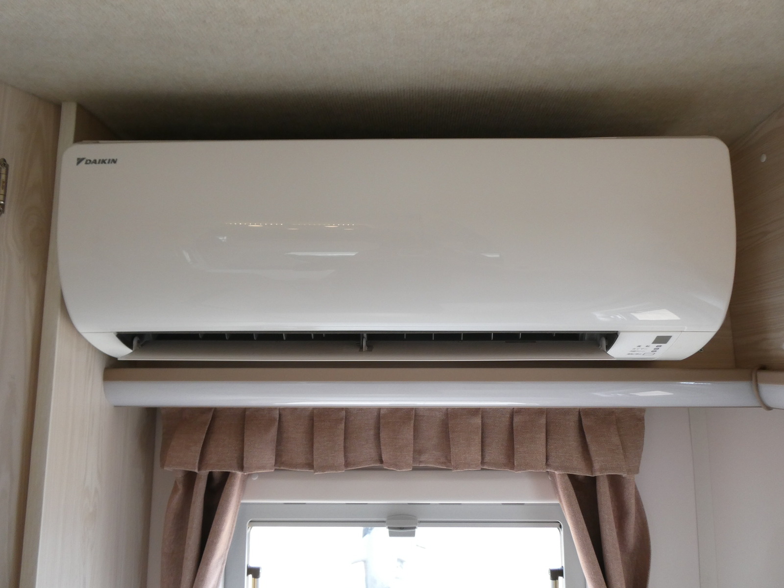 キャンピングカーキャブコン