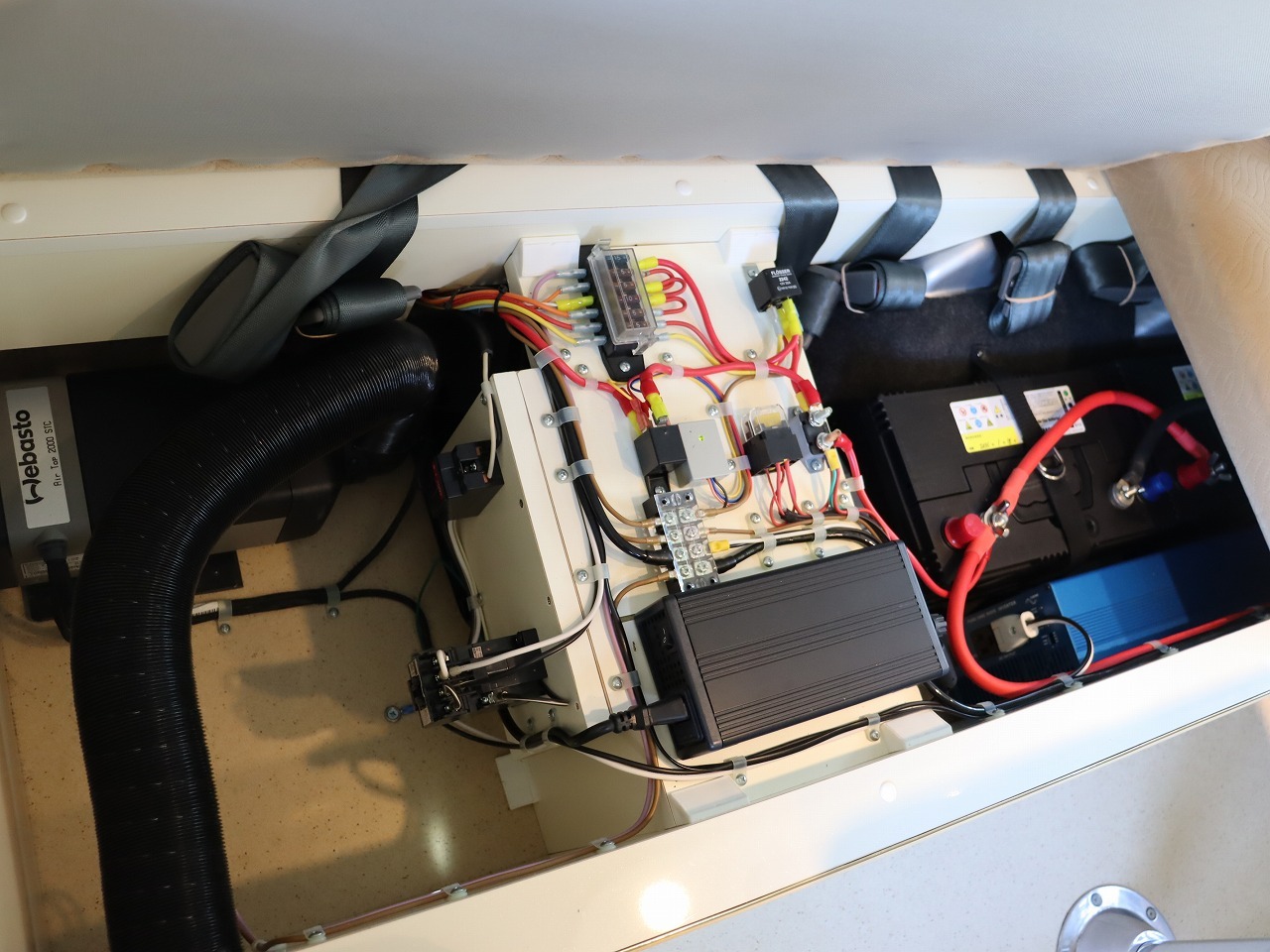 キャンピングカーバンコン