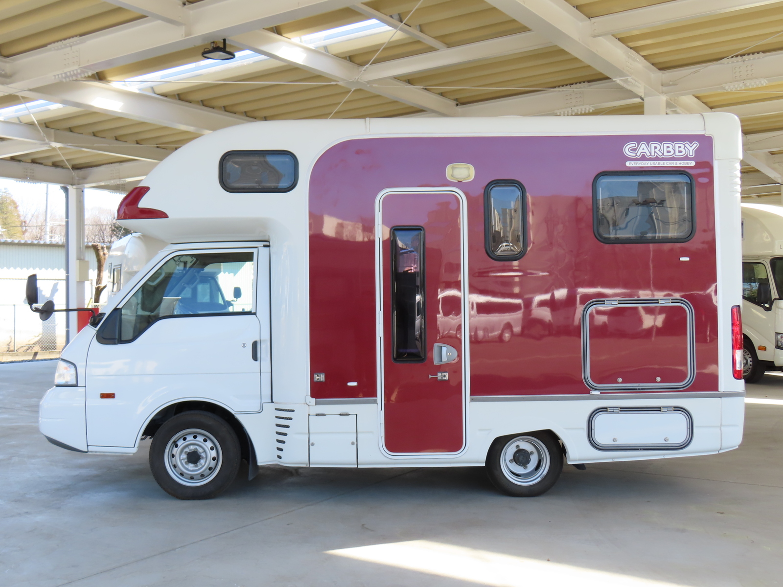 キャンピングカーキャブコン