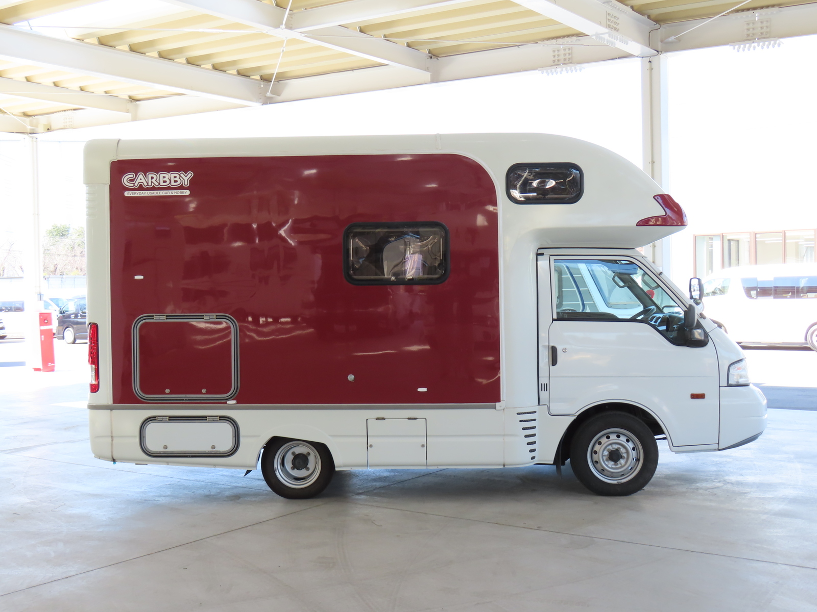 キャンピングカーキャブコン