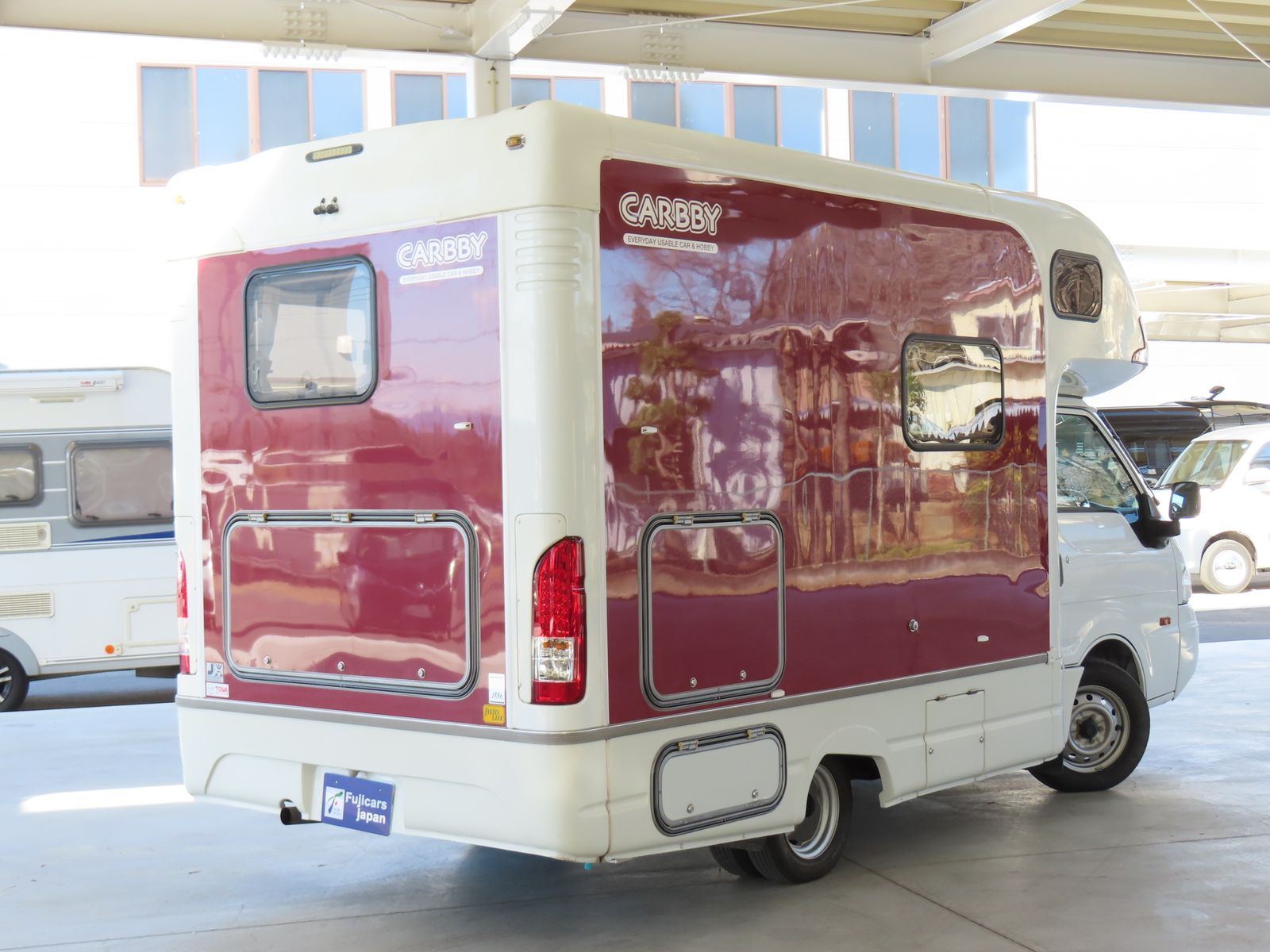 キャンピングカーキャブコン