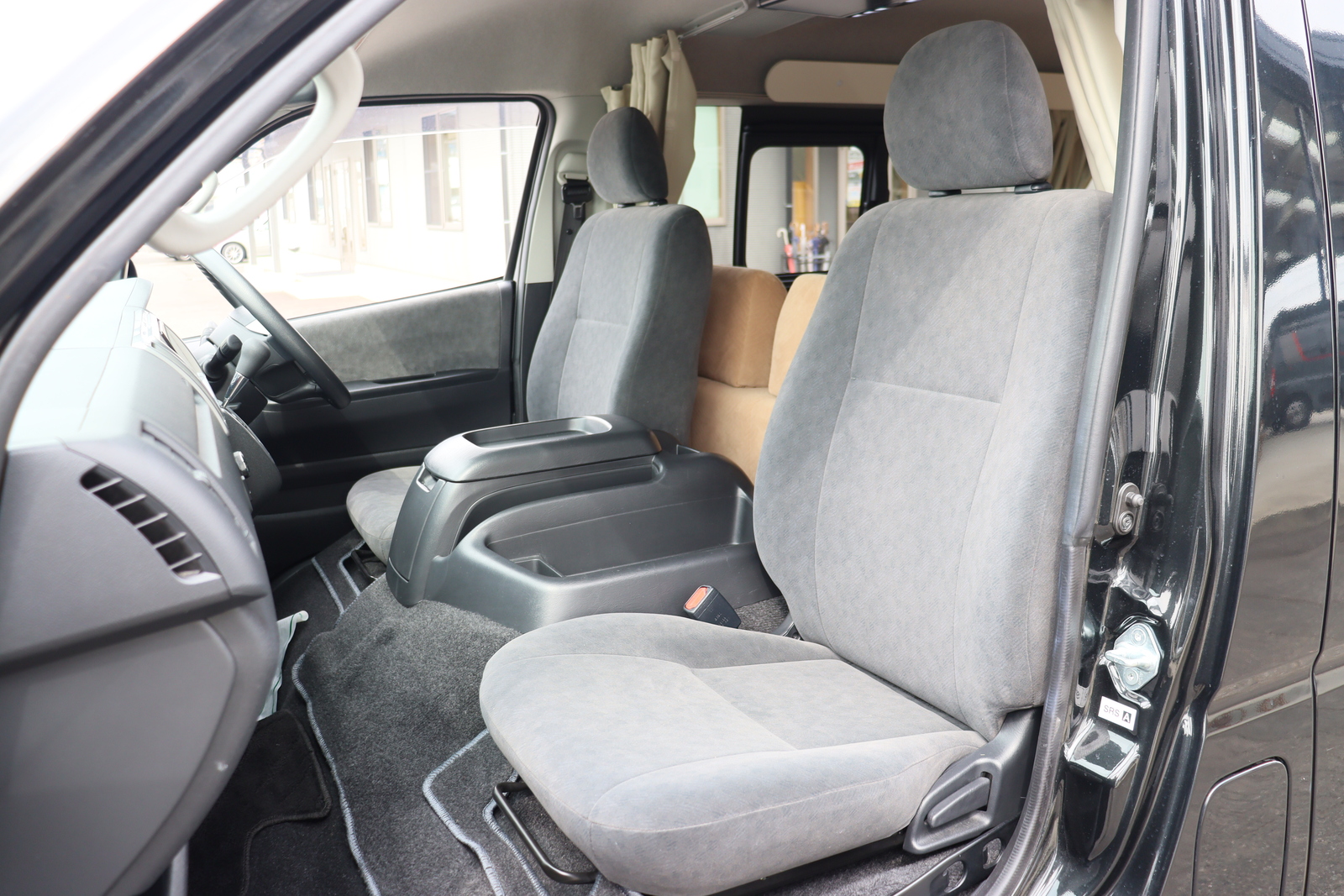 キャンピングカーバンコン