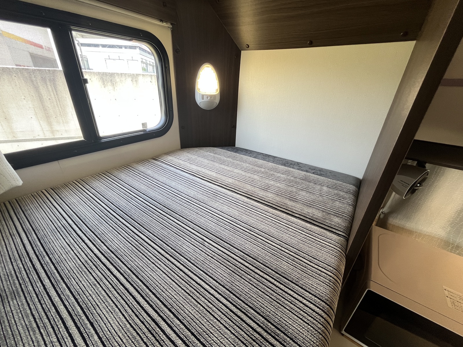 キャンピングカーキャブコン