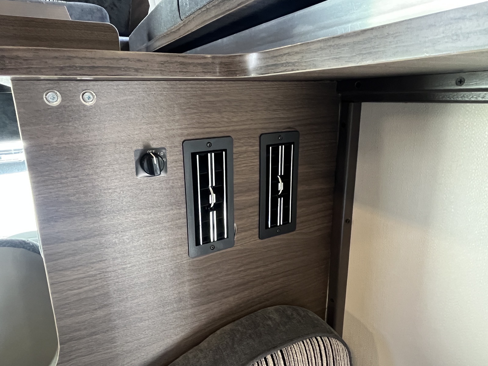 キャンピングカーキャブコン