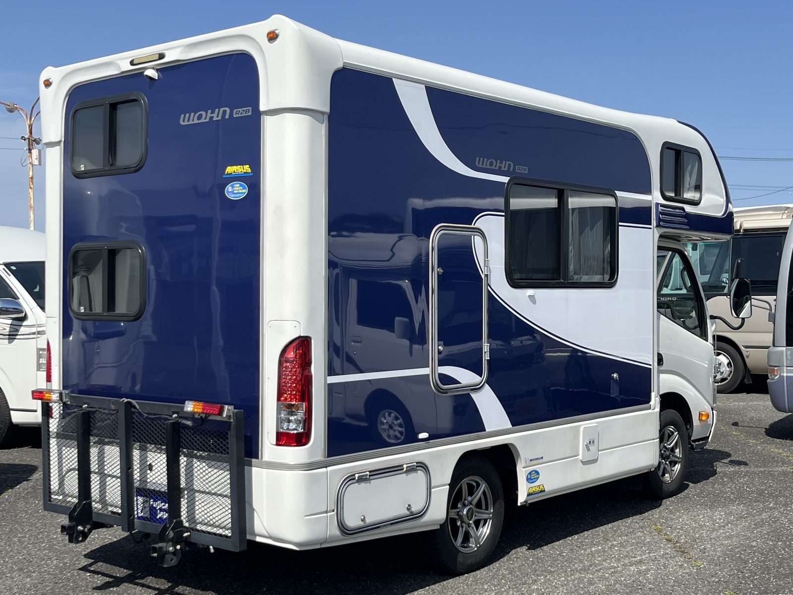 キャンピングカーキャブコン