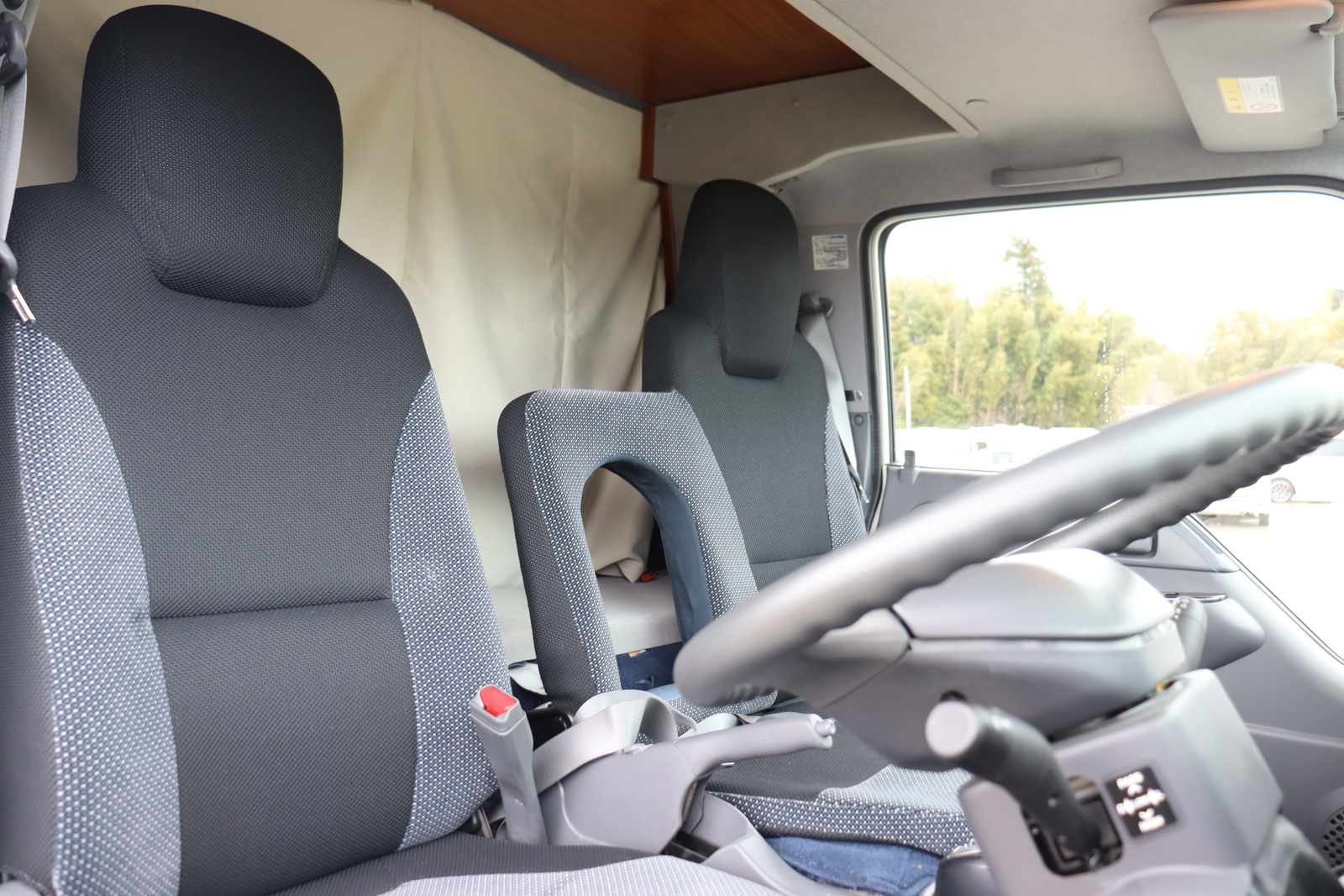 キャンピングカーキャブコン