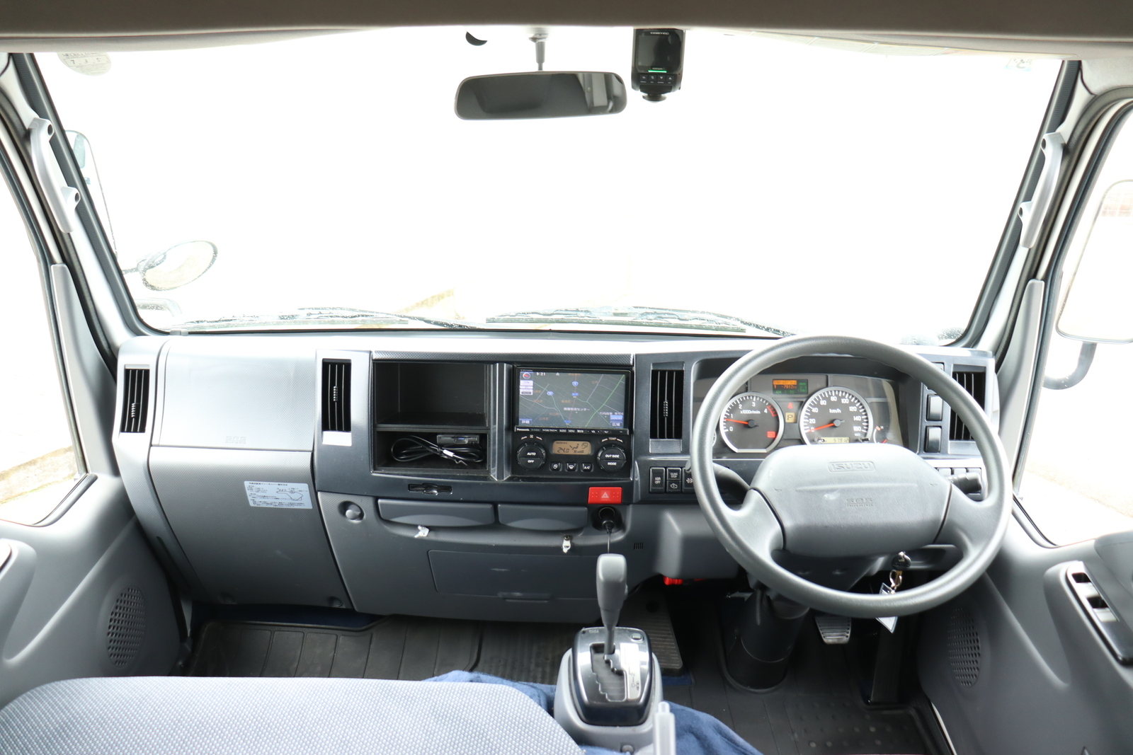 キャンピングカーキャブコン