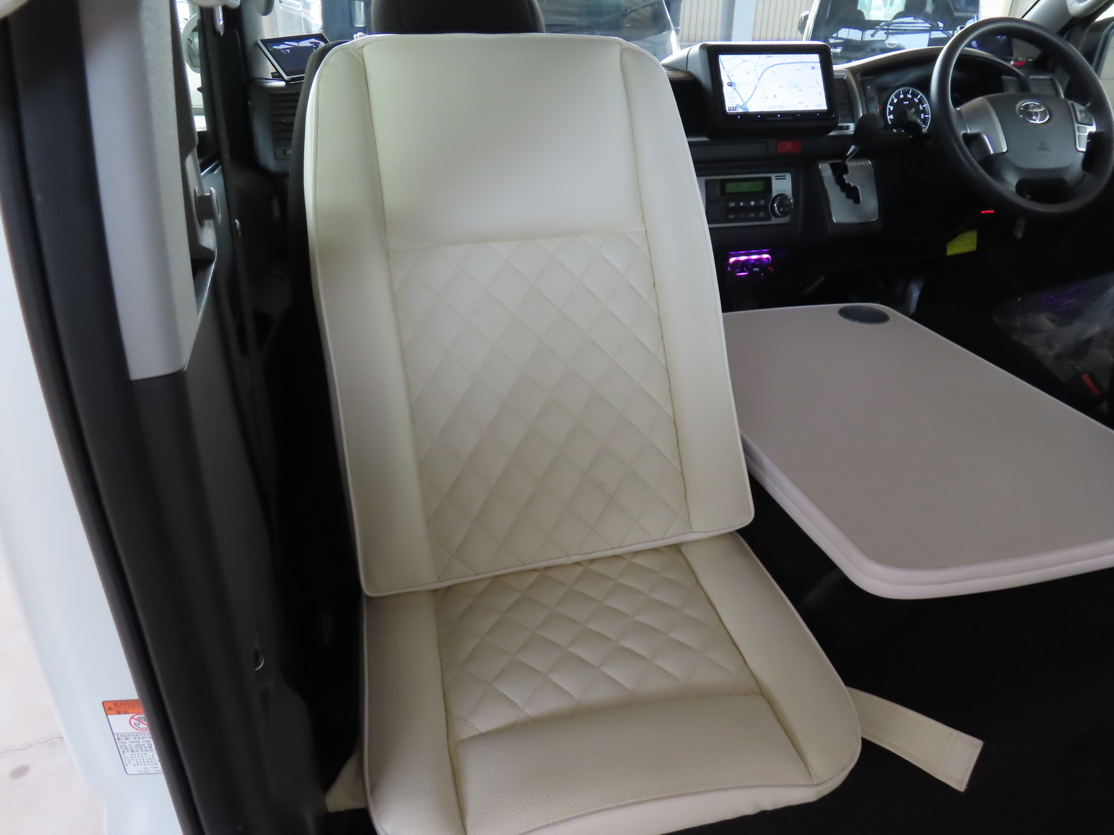 キャンピングカーバンコン