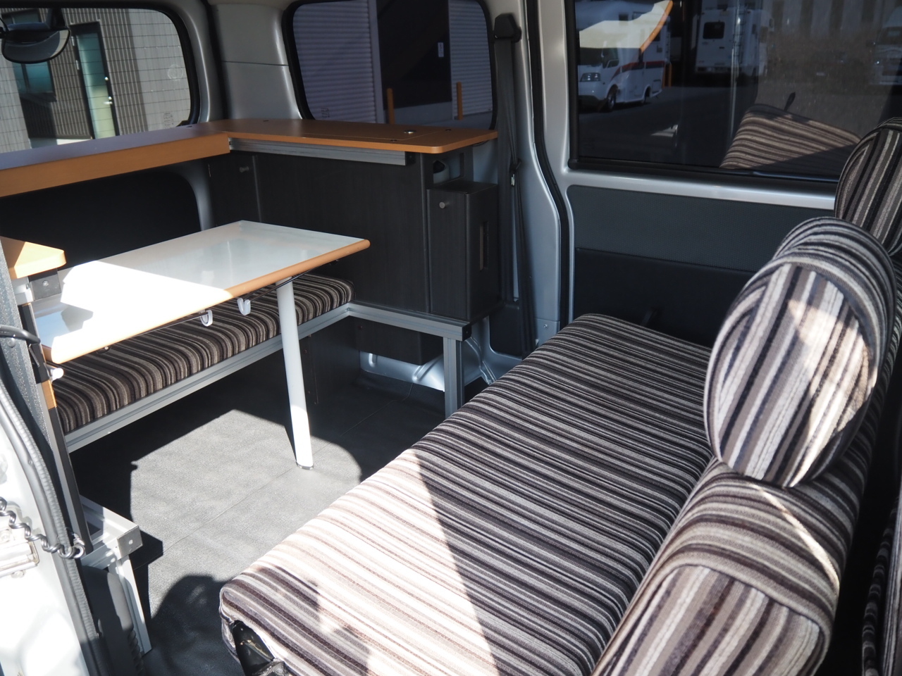 キャンピングカーバンコン