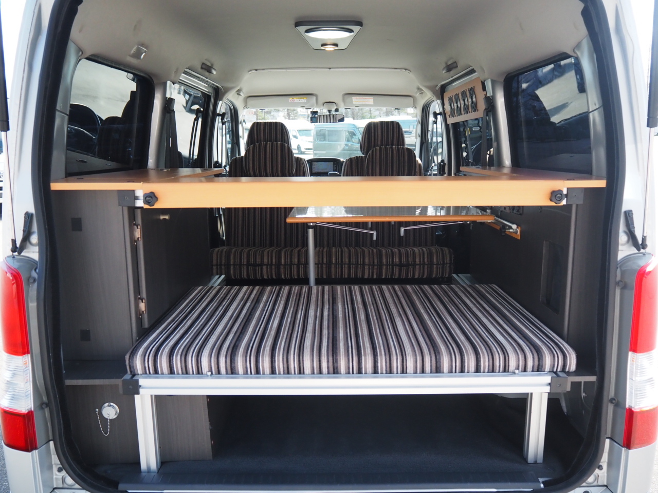 キャンピングカーバンコン