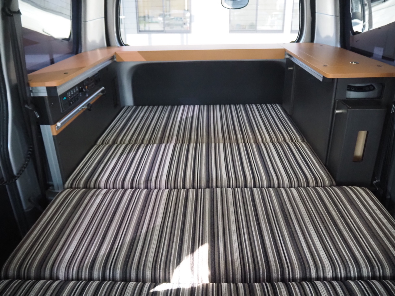 キャンピングカーバンコン