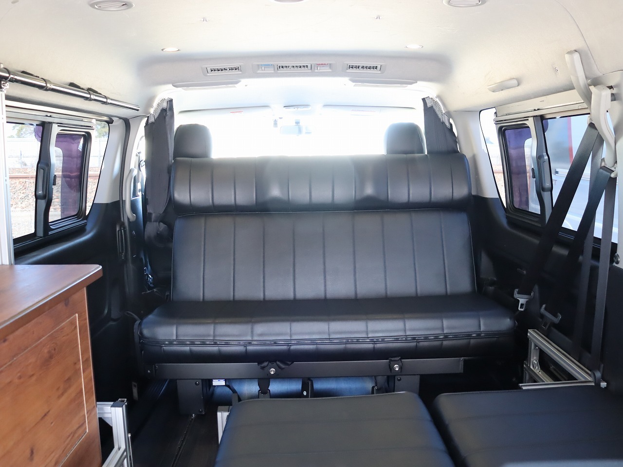 キャンピングカーバンコン