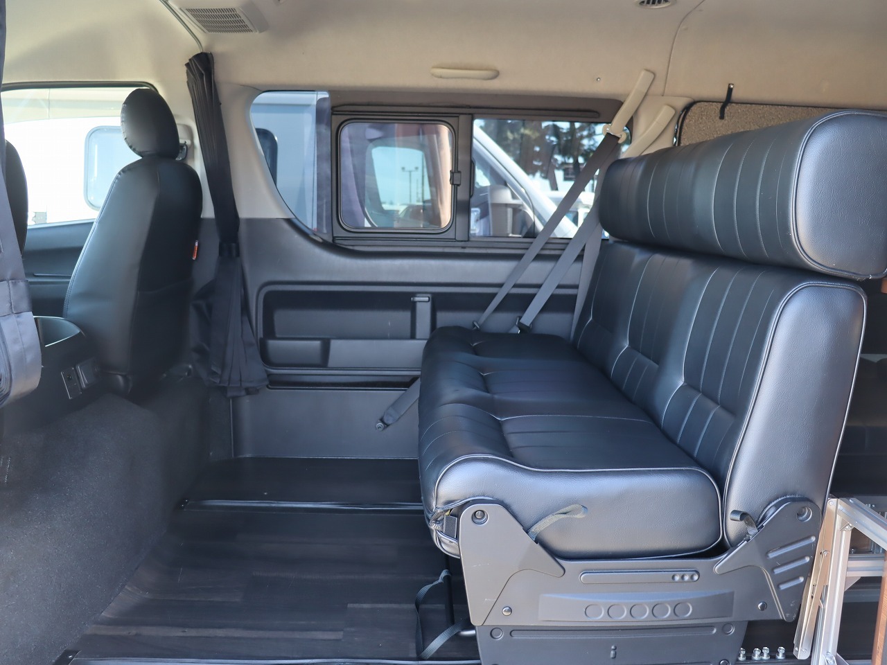 キャンピングカーバンコン