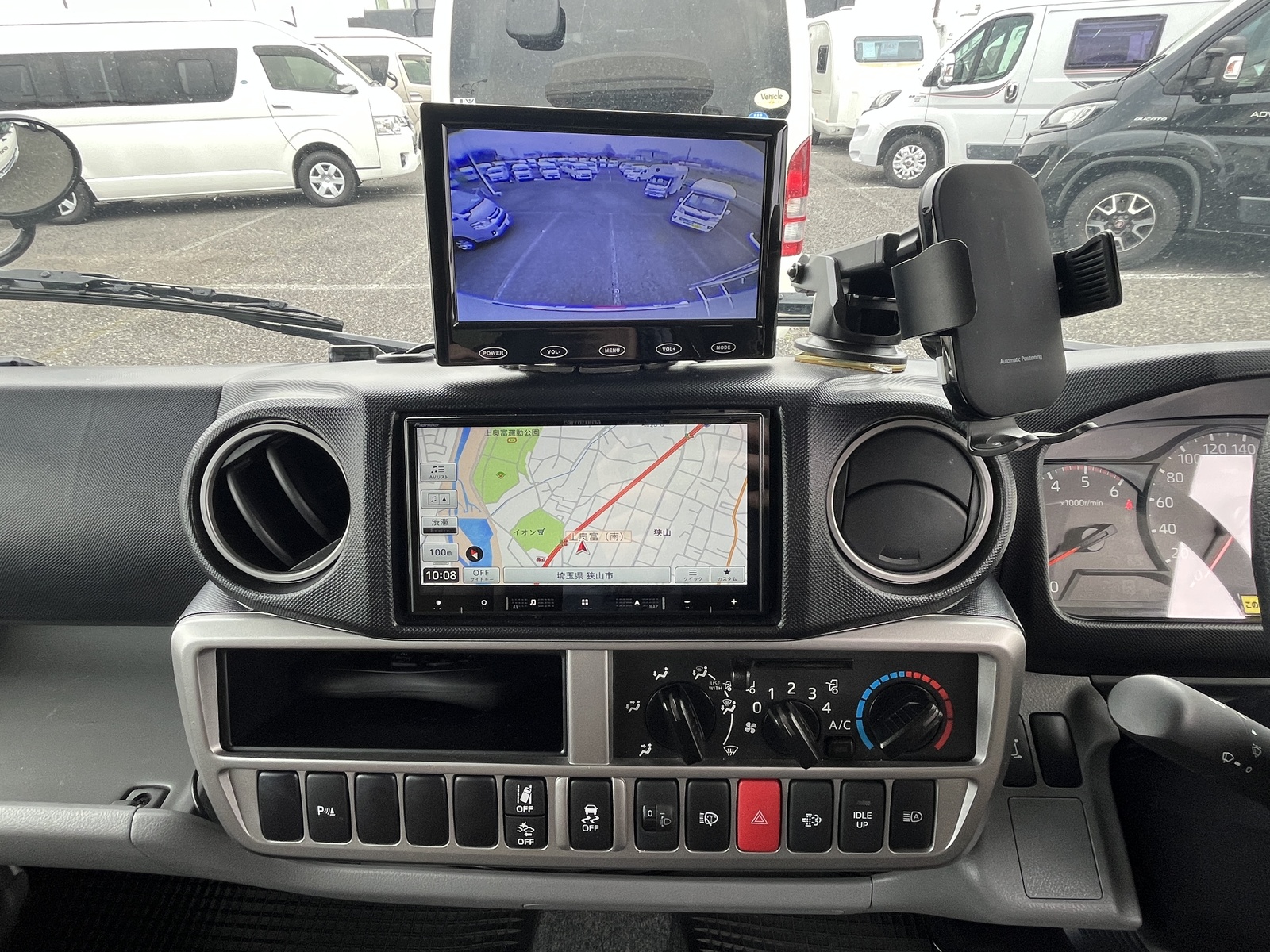 キャンピングカーキャブコン