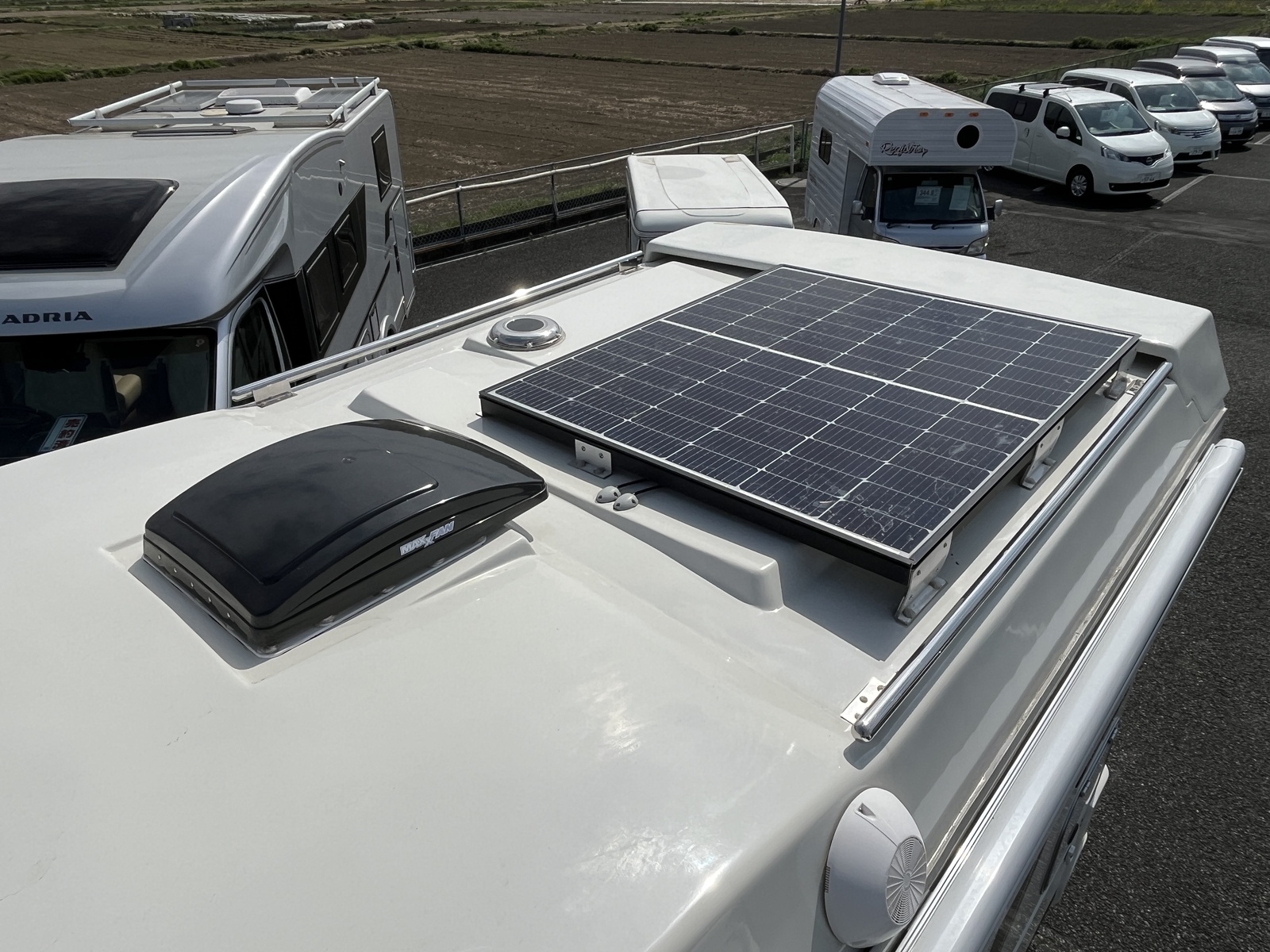 キャンピングカーキャブコン