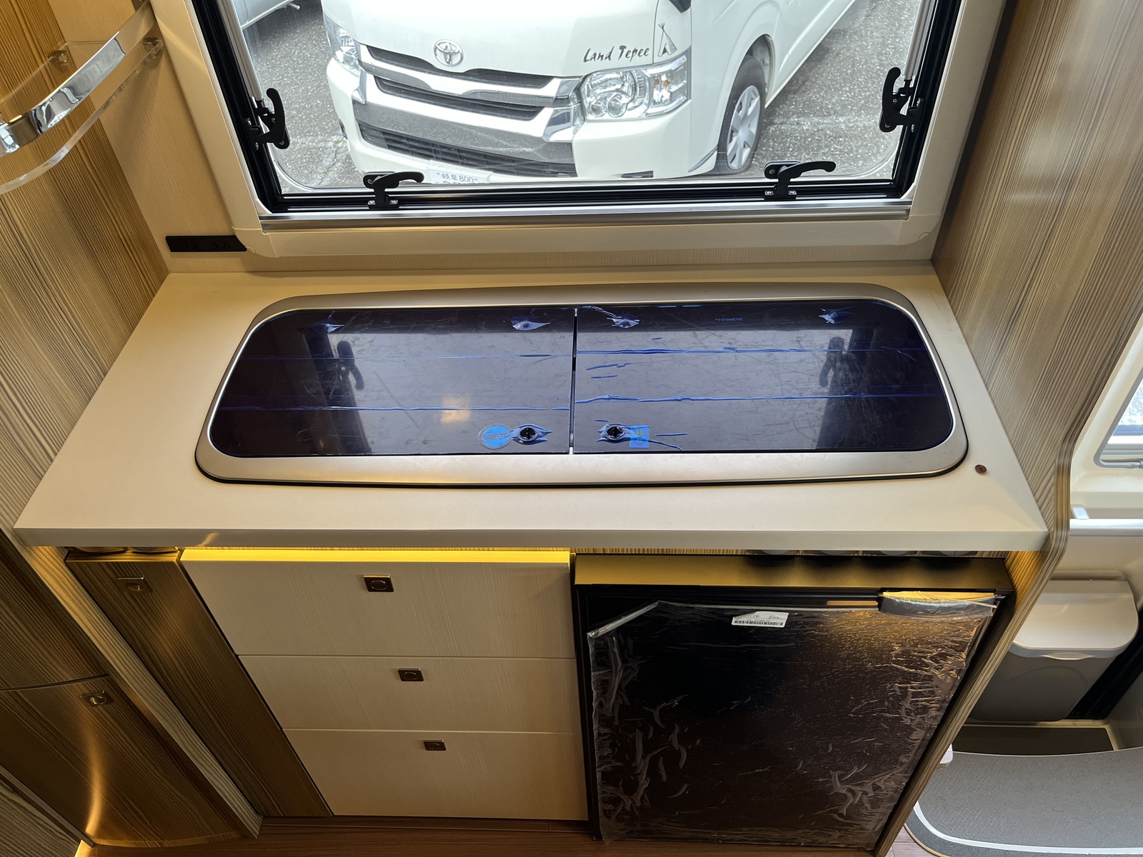 キャンピングカーキャブコン