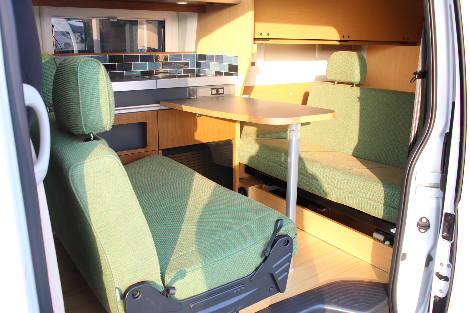 キャンピングカーバンコン