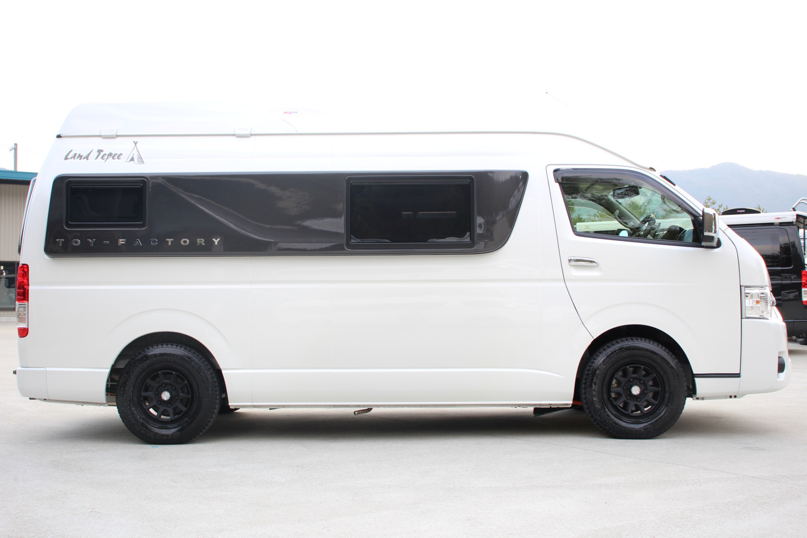 キャンピングカーバンコン