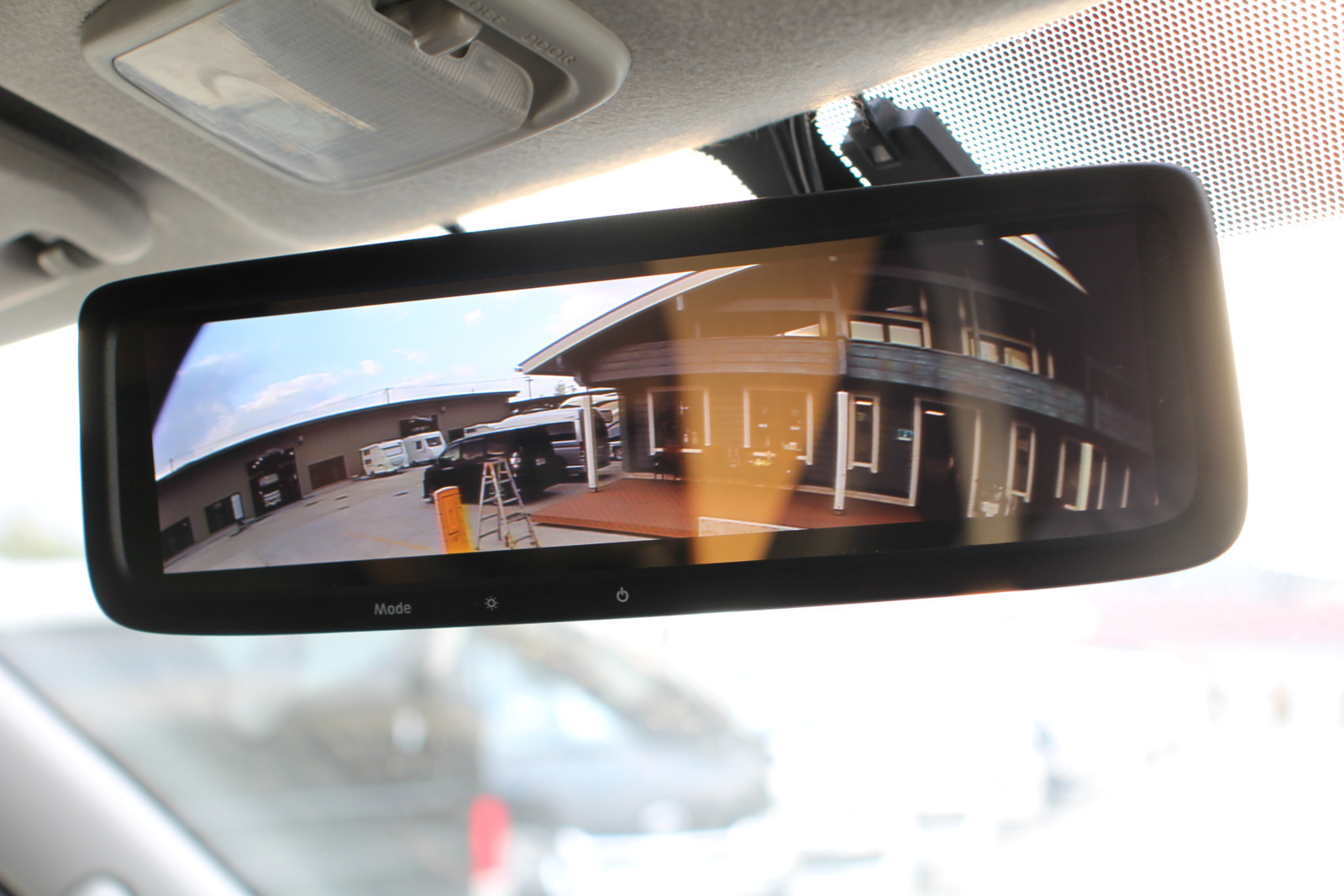 キャンピングカーバンコン