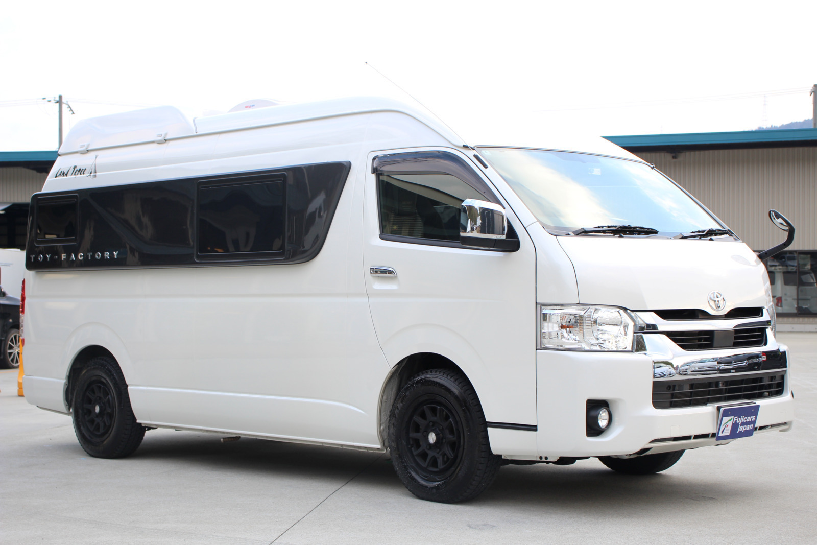 キャンピングカーバンコン