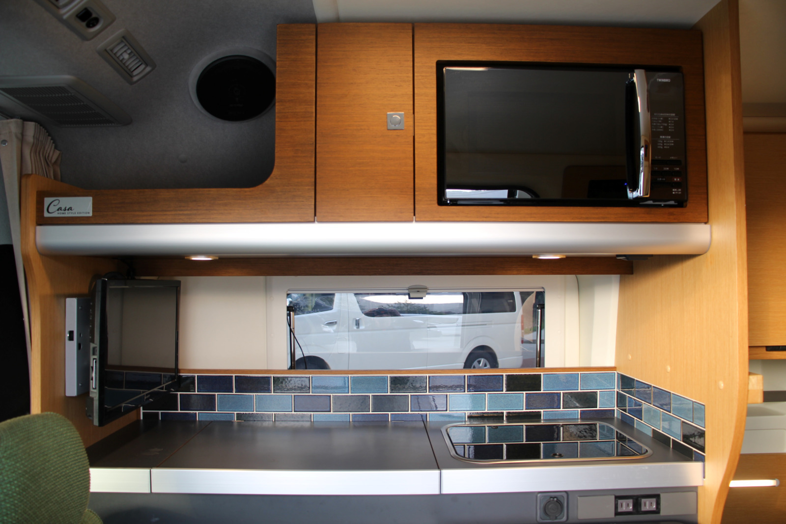 キャンピングカーバンコン