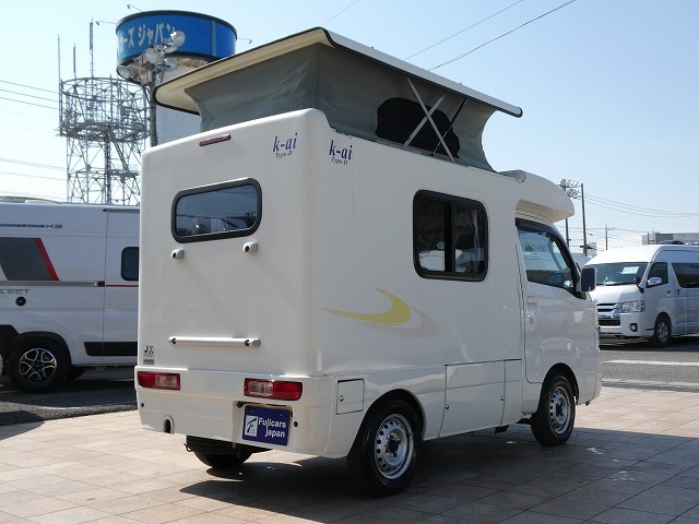 キャンピングカー軽キャンパー