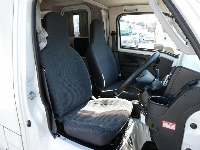 キャンピングカー軽キャンパー