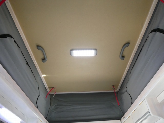 キャンピングカー軽キャンパー