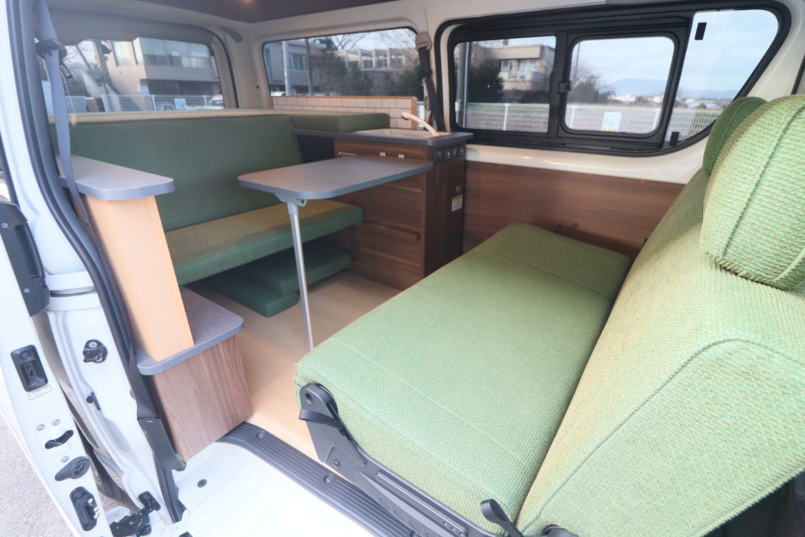 キャンピングカーバンコン