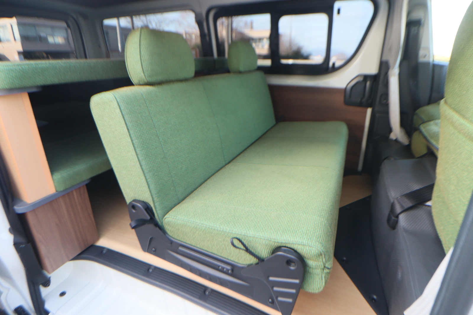 キャンピングカーバンコン