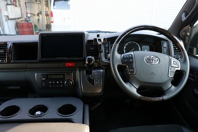 キャンピングカーバンコン