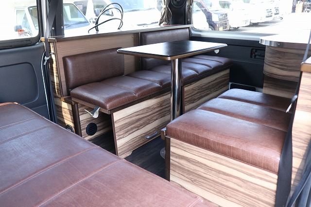 キャンピングカーバンコン