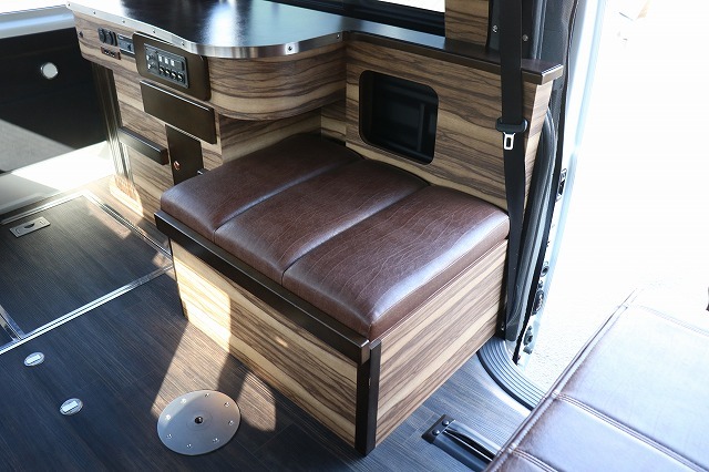 キャンピングカーバンコン