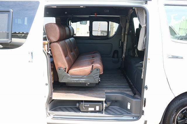 キャンピングカーバンコン