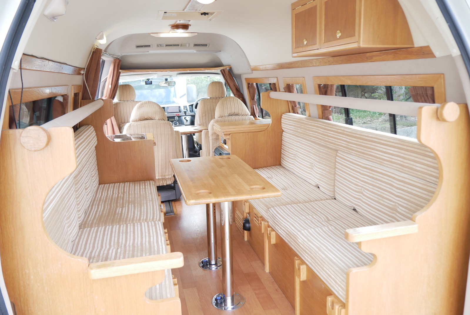 キャンピングカーバンコン