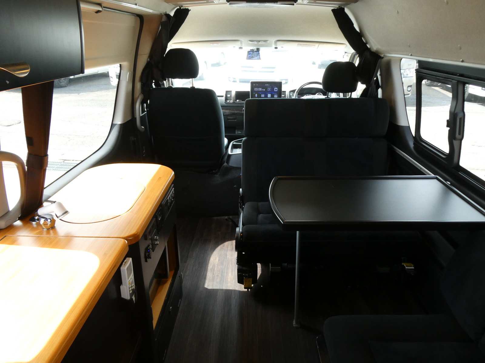 キャンピングカーバンコン