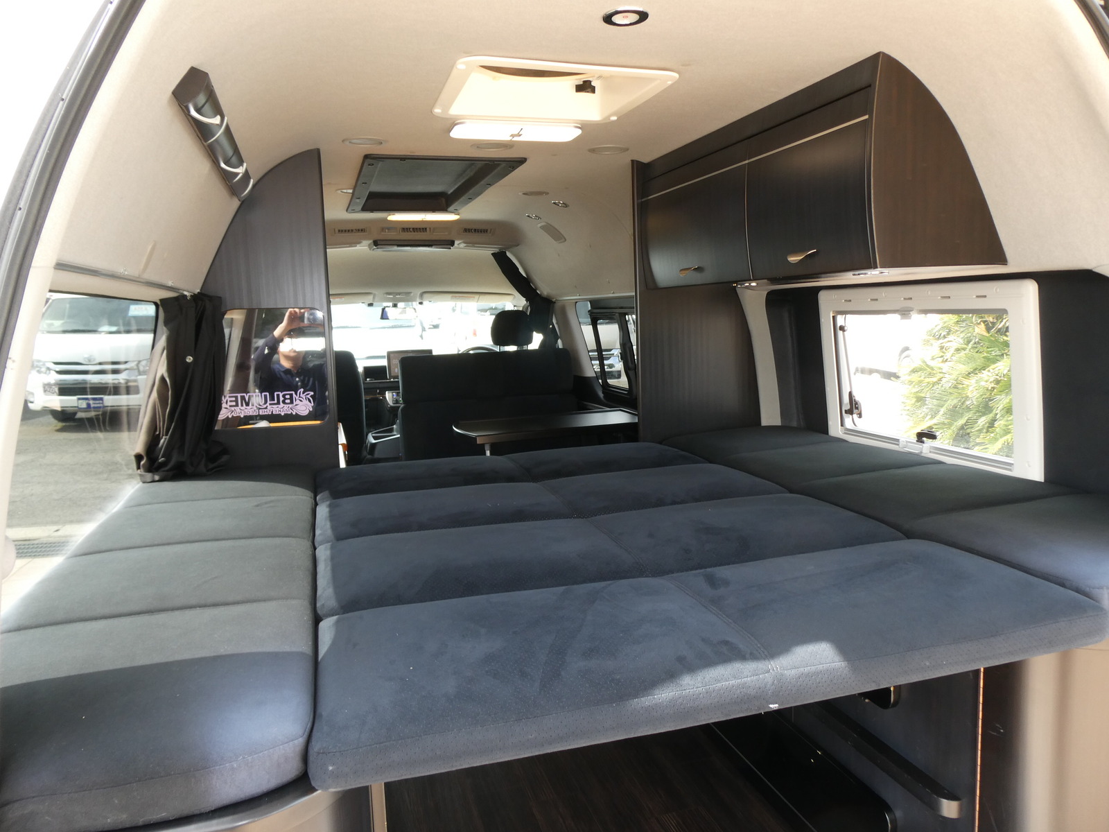 キャンピングカーバンコン