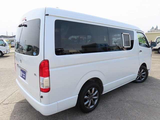 キャンピングカーバンコン