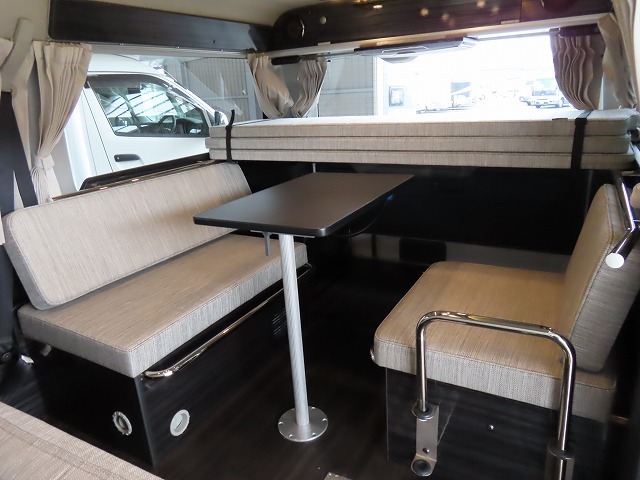 キャンピングカーバンコン