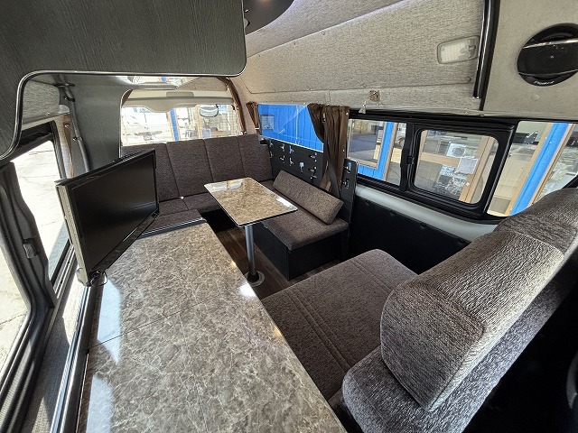 キャンピングカーバンコン