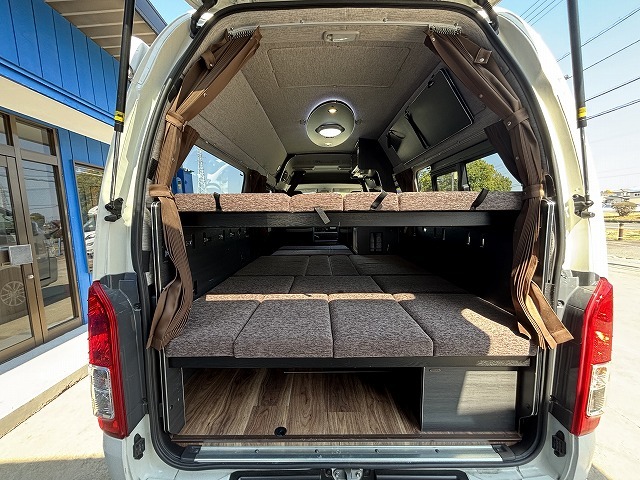 キャンピングカーバンコン