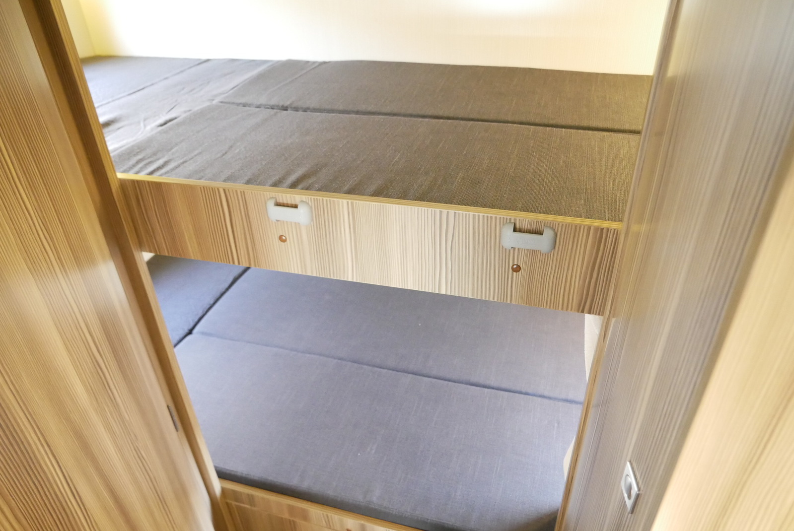 キャンピングカーキャブコン