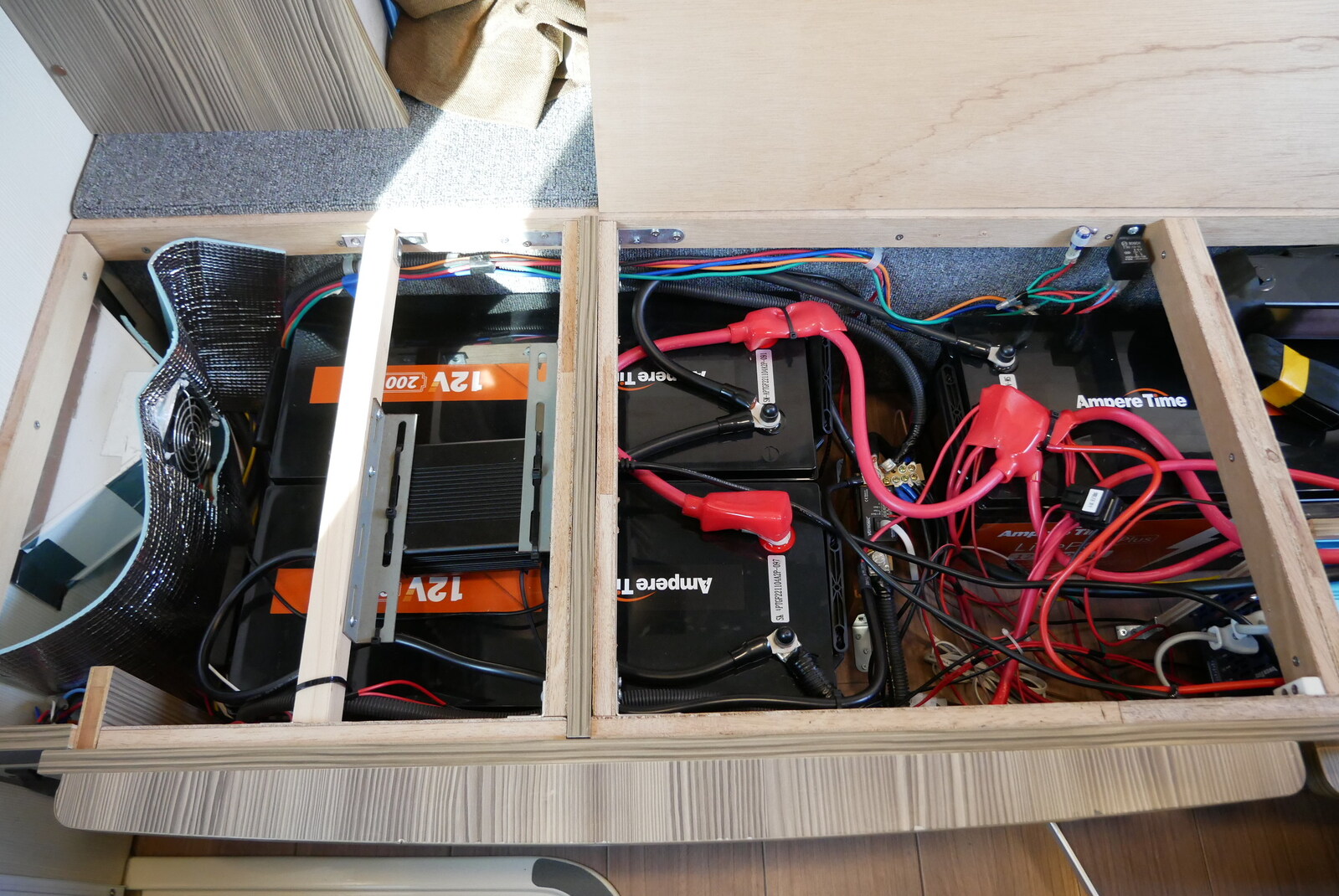 キャンピングカーキャブコン