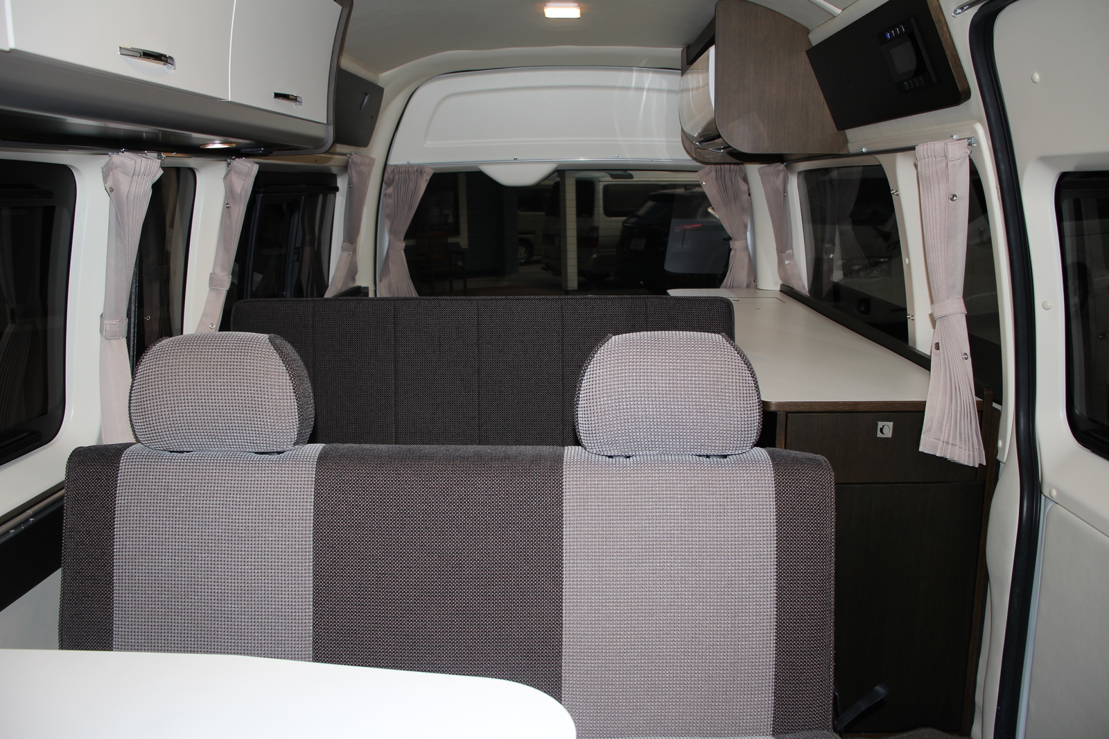 キャンピングカーバンコン