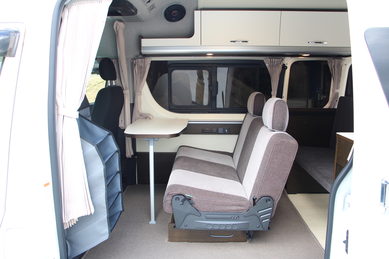 キャンピングカーバンコン