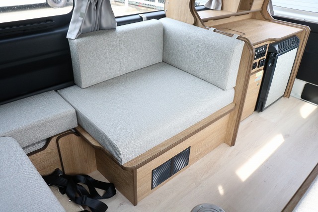 キャンピングカーバンコン