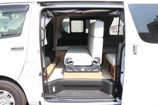 キャンピングカーバンコン