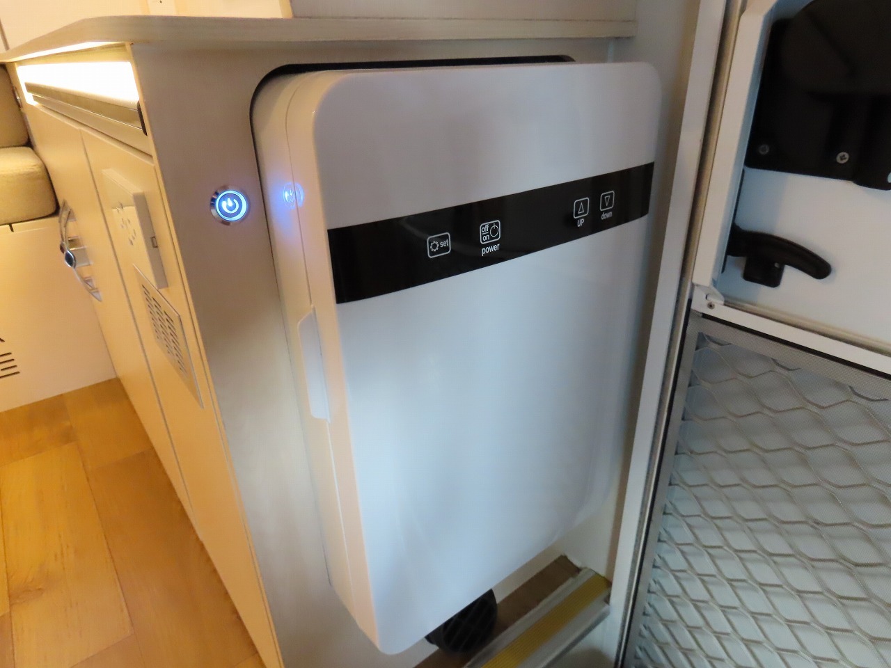 キャンピングカー軽キャンパー