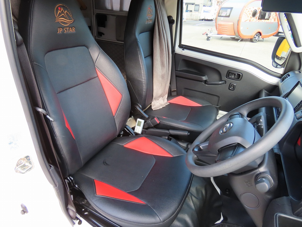 キャンピングカー軽キャンパー